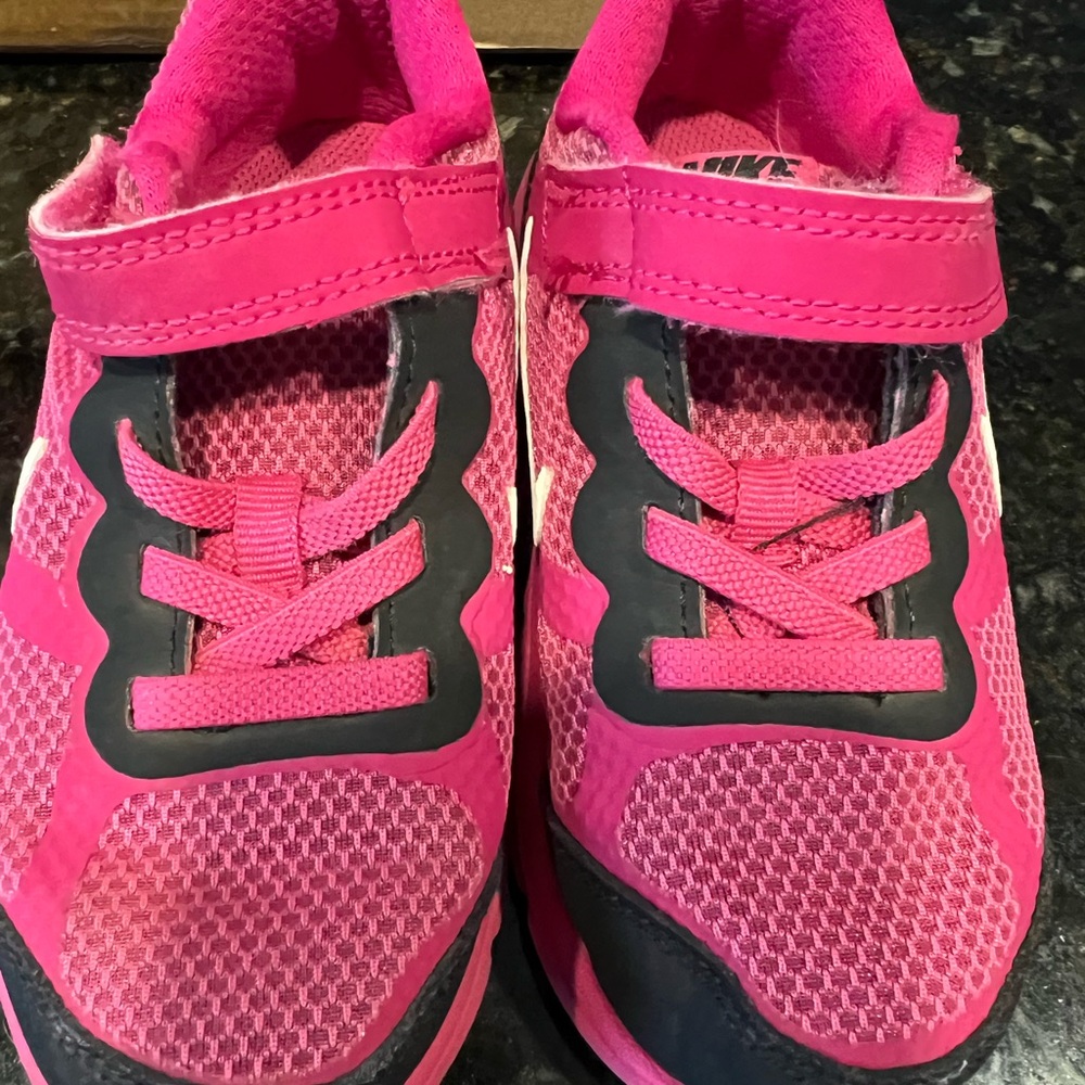 Girls Nike Sneakers